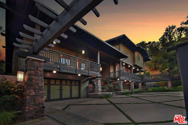 Building Photo - 3931 Oeste Ave