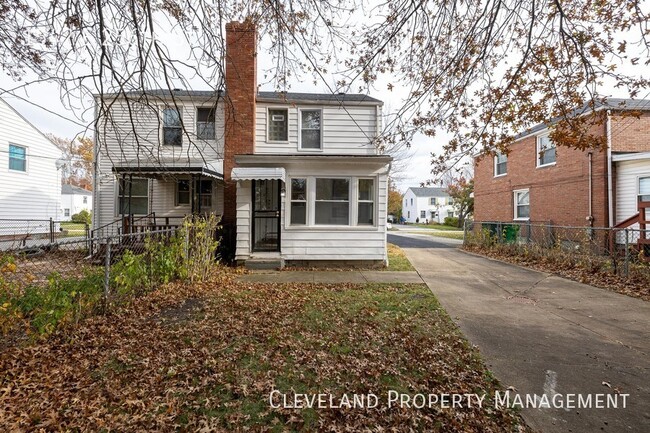 Building Photo - Comfortable Side by Side Duplex