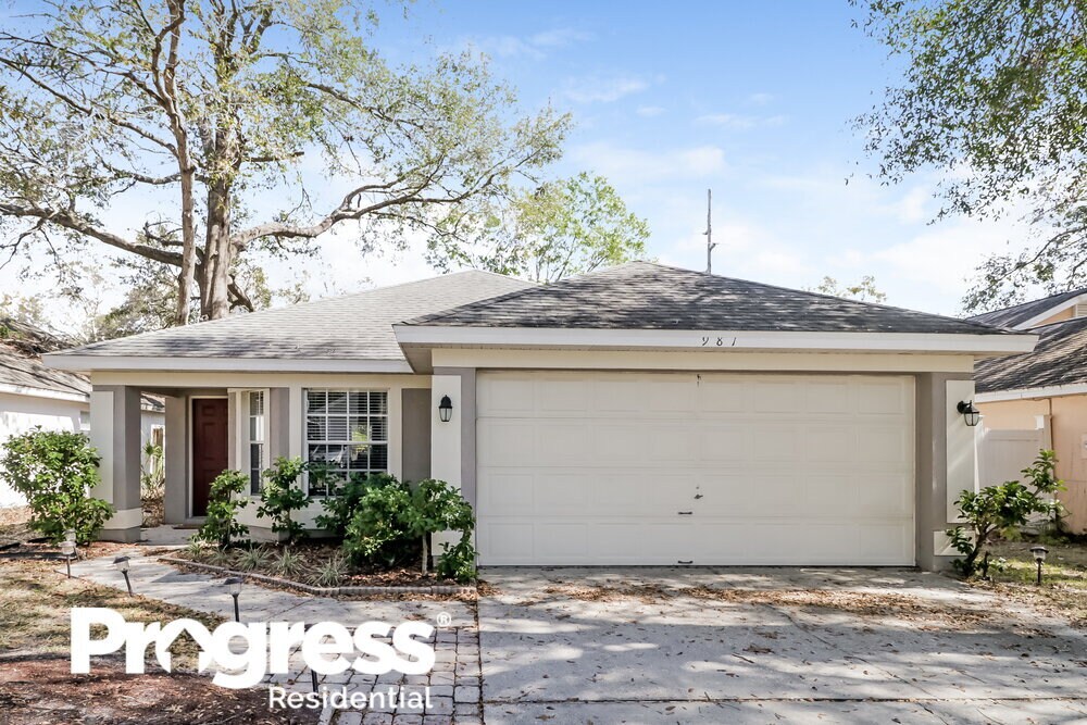 Primary Photo - 987 Royal Oaks Dr