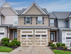 Building Photo - 219 Stone Park Dr