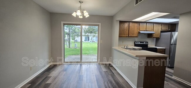 Foto del edificio - 5416 Evard Rd