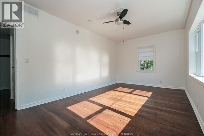 Photo du bâtiment - 218 Erie St W