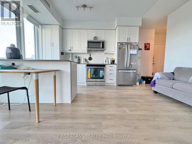 Photo du bâtiment - 7895-7895 Jane St