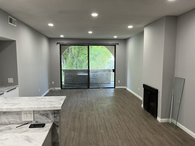 Foto del edificio - 14539 Benefit St