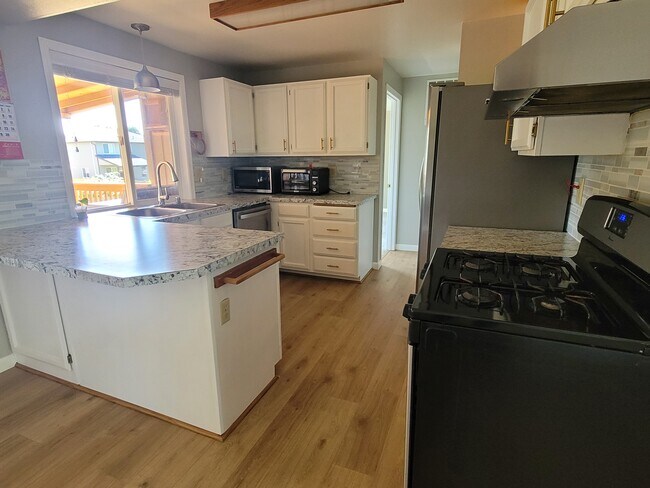 Foto del edificio - 6420 27th St NE