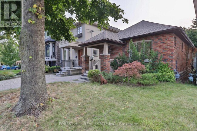 Building Photo - 22 Whitewood Rd