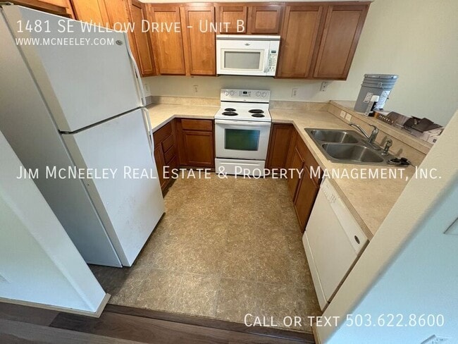 Foto del edificio - 1481 SE Willow Dr