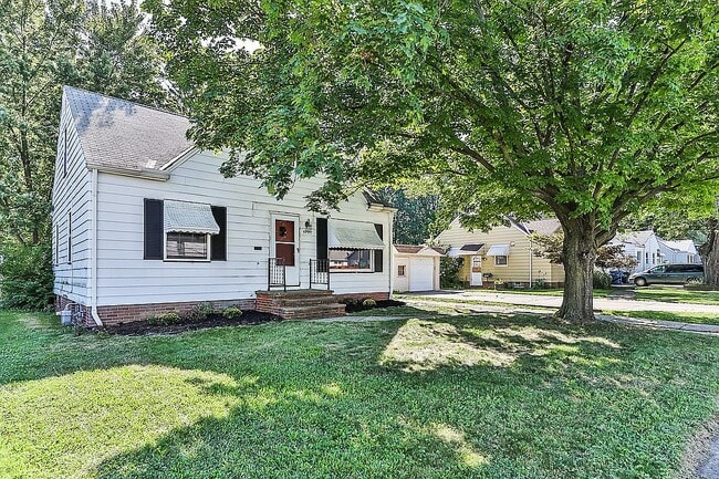 Exterior\Left Front - 5737 W 54th St