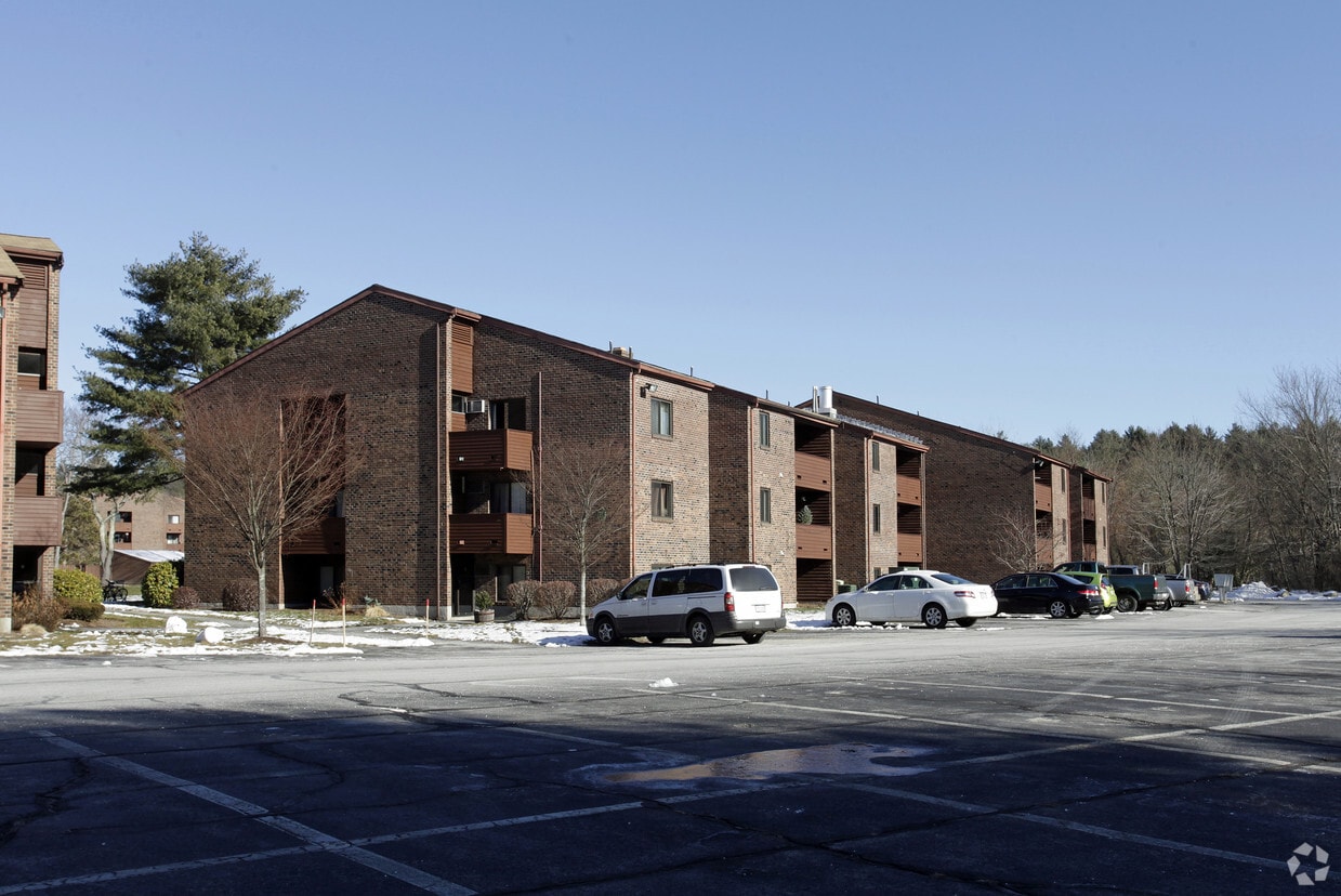 Briarbrook Village Condominiums Apartments 21 Davis Rd Acton, MA
