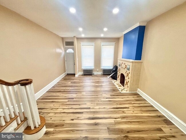 Building Photo - 2038 Dorrance St