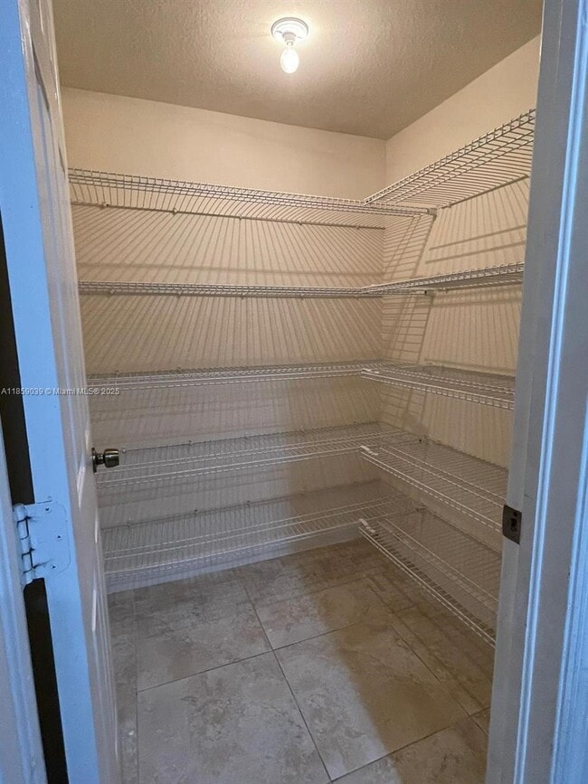 Foto del edificio - 9143 SW 227th Terrace