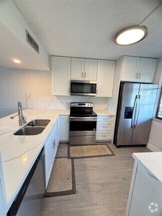 Building Photo - 1508 Whitehall Dr