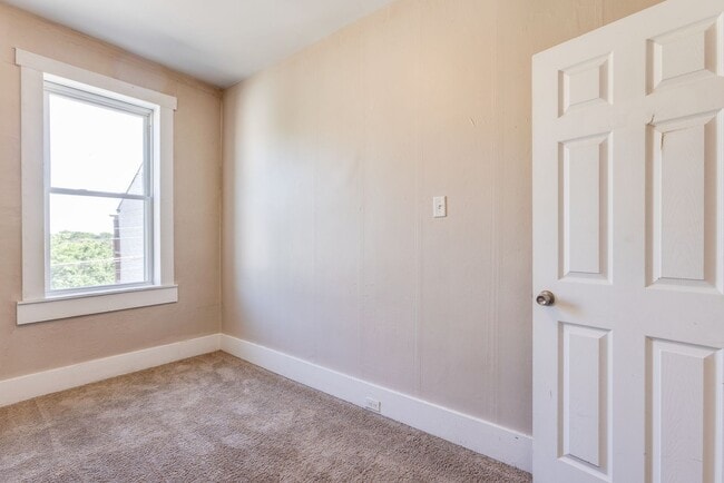 Photo - 35 Mt Oliver St Apartment