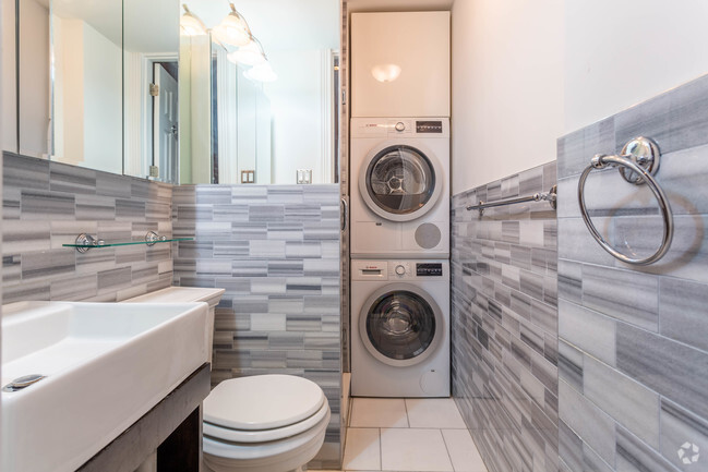 Baño,1hab - 410 E 13th St