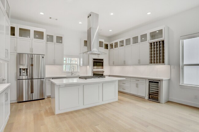 Foto del edificio - 1716 Rosewood St