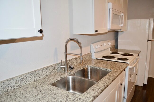 Building Photo - 416 Collingsworth