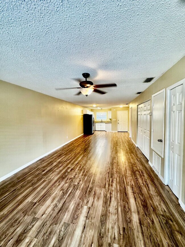 Photo - 313 Dirksen Dr Apartment