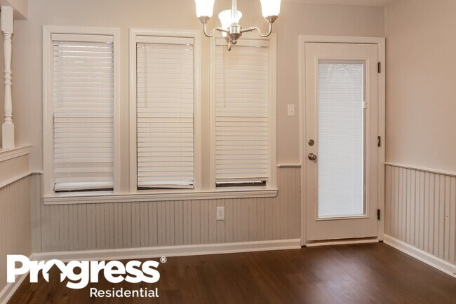 Foto del edificio - 6042 Bartley Ridge Dr
