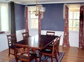 Building Photo - 3 Bedroom EOG Townhome in Catonsville