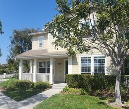 Building Photo - 3270 N Oxnard Blvd