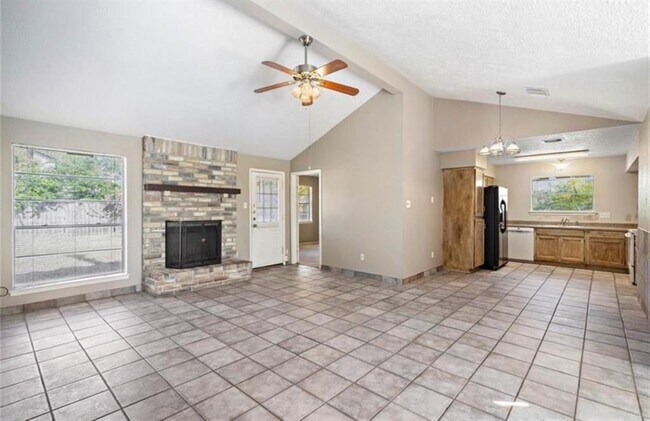Foto del edificio - 5902 Heather St