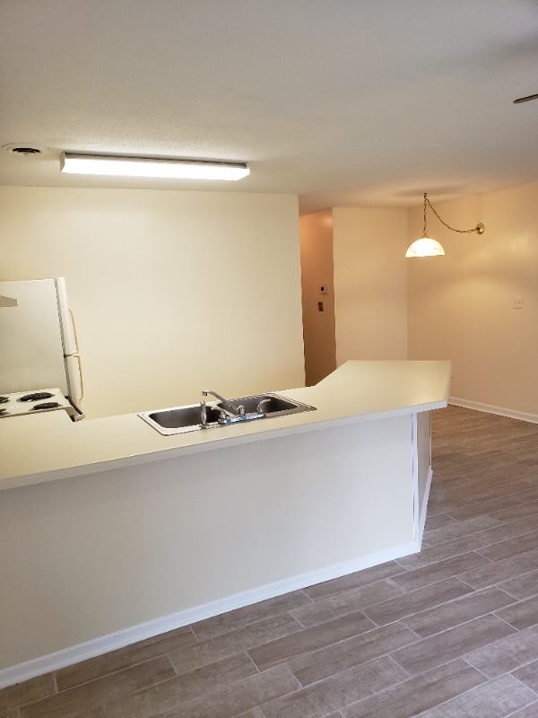 Building Photo - 3700 Golf Colony Ln