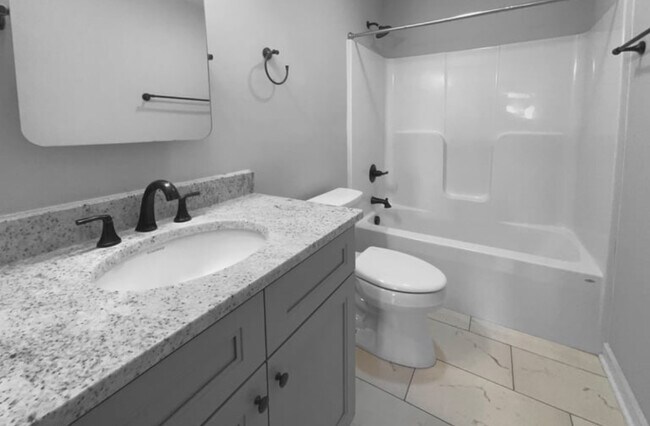 Foto del edificio - 2361 Branchway Creek Dr