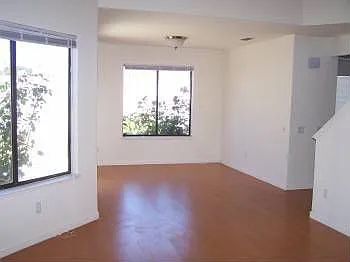 Foto del edificio - 600 Mockingbird Ln
