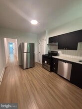 Building Photo - 2023 Division St