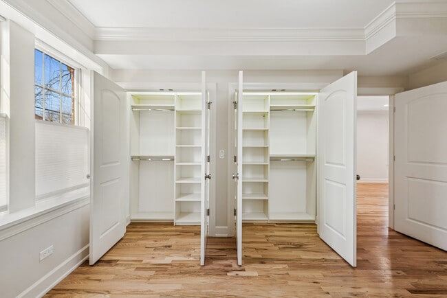 ORGANIZED CLOSETS - 2705 W Ardmore Ave