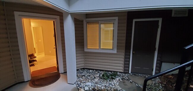 Foto del edificio - 5000 NW Village Park Dr