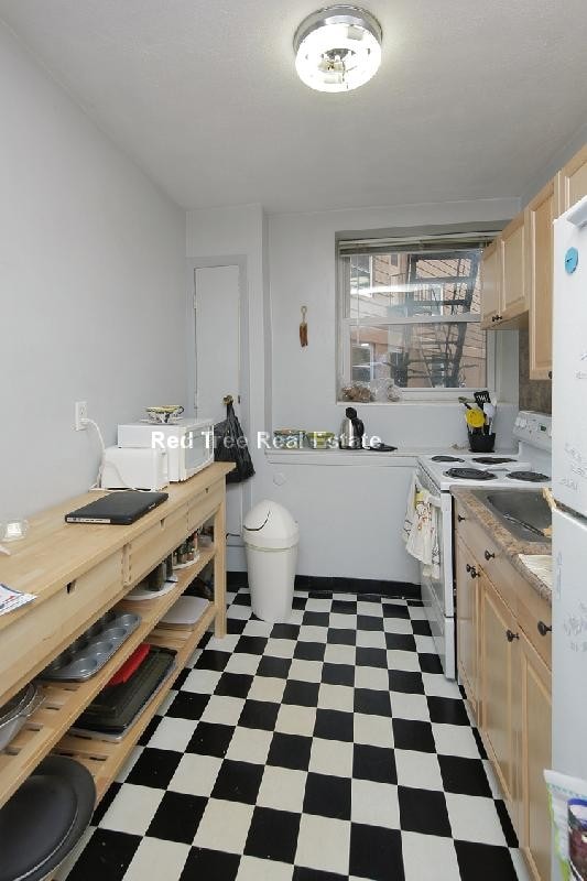 Photo - 20 Armington St Apartment