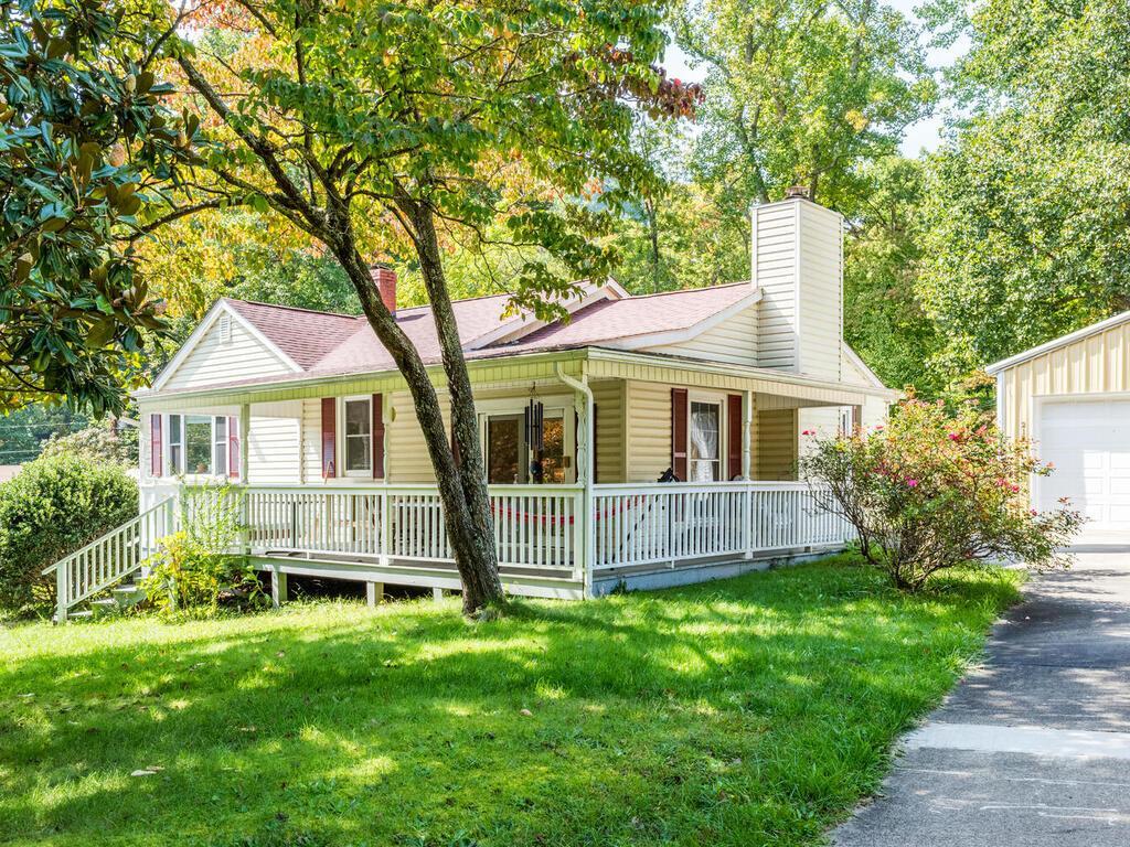 Primary Photo - 211 Woodland Drive