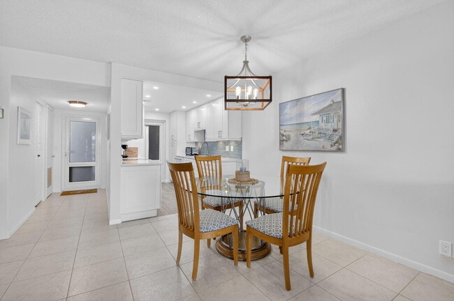 Building Photo - 3100 S Ocean Blvd