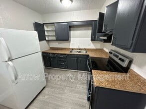 Building Photo - 216 Park Ave