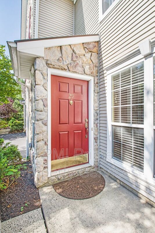Building Photo - 29 Dorchester Dr