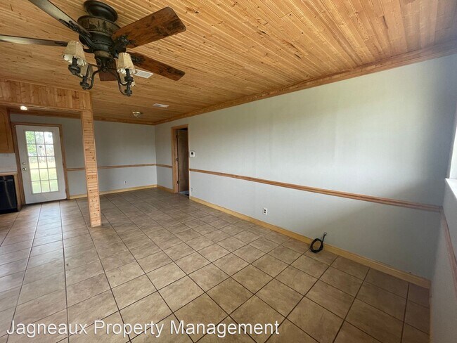 Building Photo - 4 br, 1 bath House - 1221 Texas St