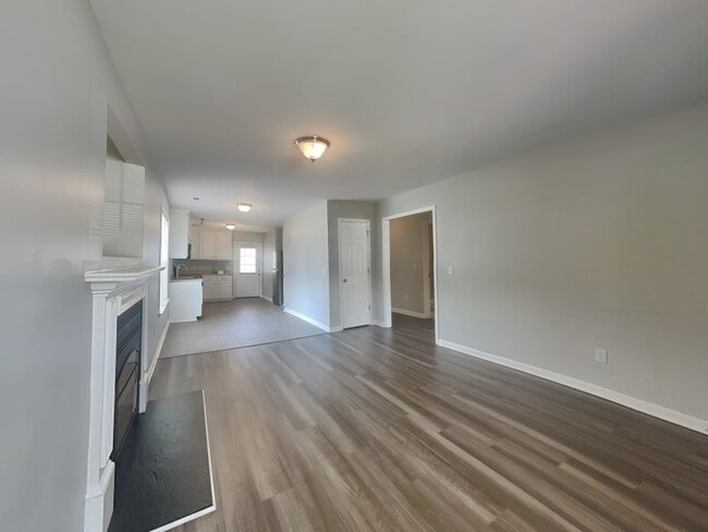 Building Photo - 101 Blackthorne Ct