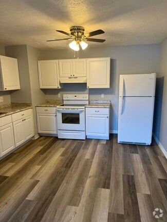 Building Photo - 2111 Christi Ln