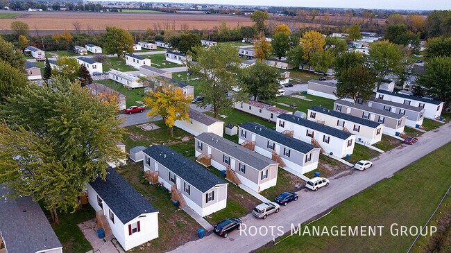 Foto del edificio - 731 Holmes Dr