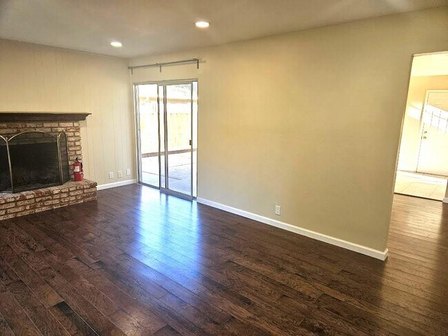 Foto del edificio - 808 Moraga Dr