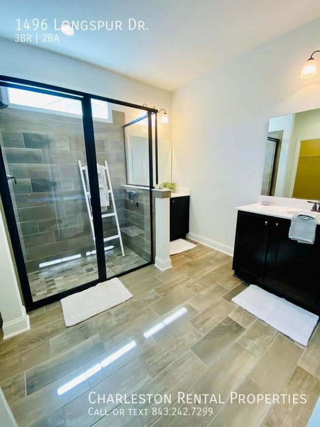 Building Photo - 1496 Longspur Dr