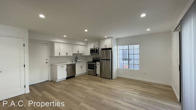 Building Photo - Studio, 1 bath Apartment - 7032 Remmet Ave...
