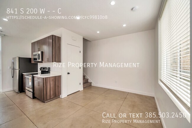 Foto del edificio - Townhomes Tailored to Your Highest Standards.