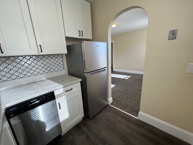 Building Photo - 90 Winthrop Shore Dr
