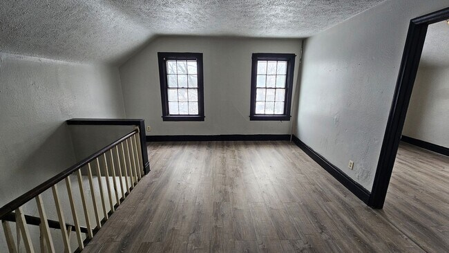 Foto del edificio - 118-118.5-1185 Wood St