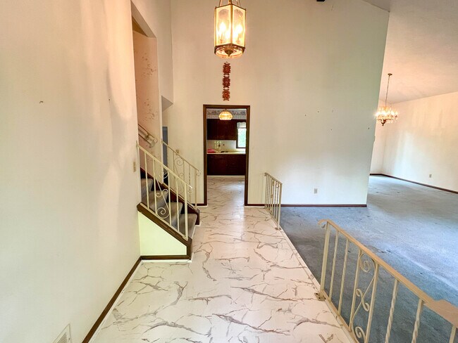 Building Photo - 25946 Tallwood Dr