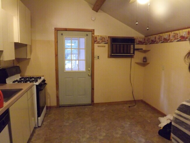 Kitchen - 55 Deer Path Rd