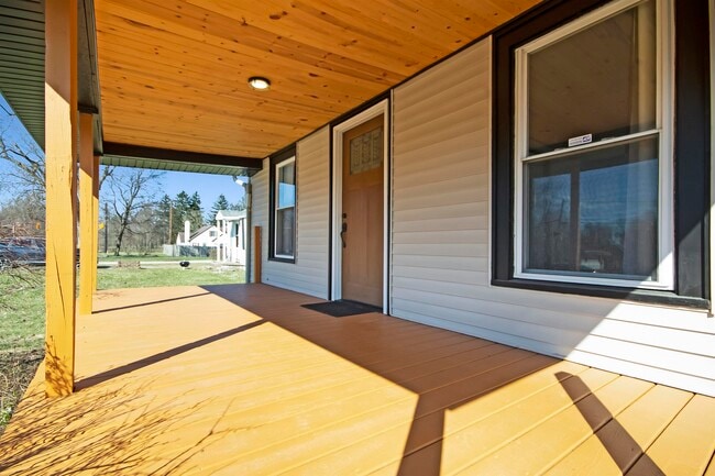 Foto del edificio - 54054 N Ironwood Rd