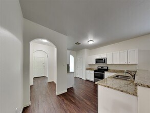Building Photo - 2037 Vanamen Ct
